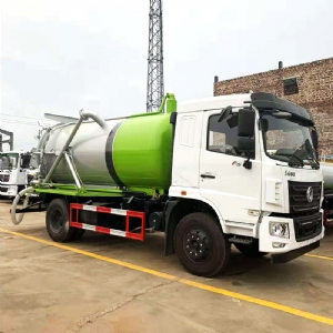 吸污車