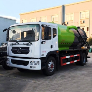 吸污車