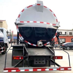 吸污車
