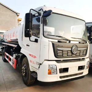 15方灑水車