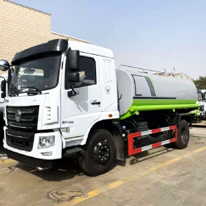 12方灑水車