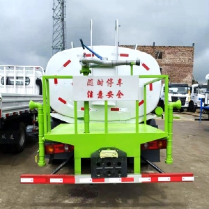 8方灑水車